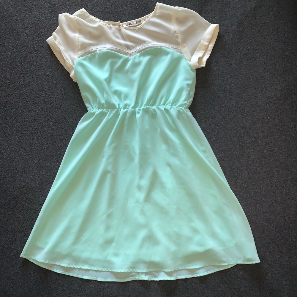 Shortsleeved Dress
